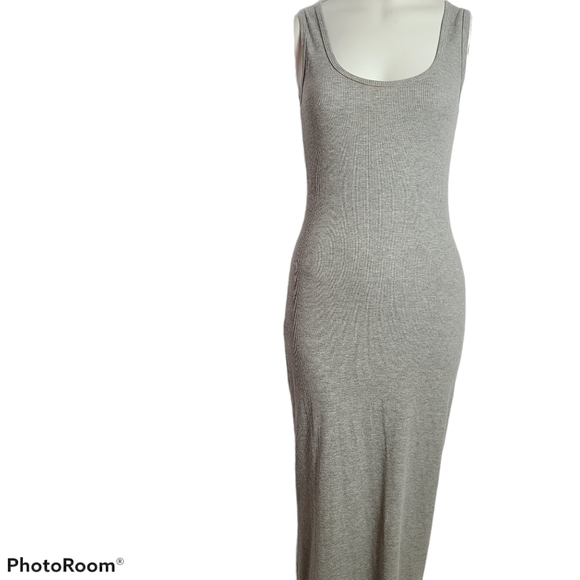 Heart & Hips Dresses & Skirts - Heart & Hips sleeveless tank long fitted dress